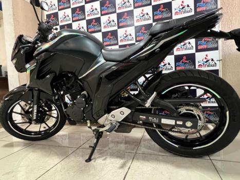 YAMAHA FZ 25 250 Fazer Flex , Foto 3