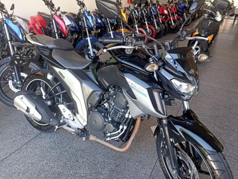 YAMAHA FZ 25 250 Fazer Flex , Foto 3