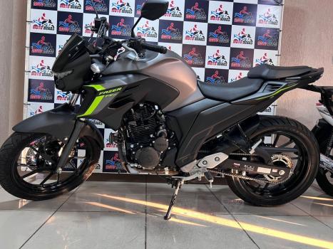 YAMAHA FZ 25 250 Fazer Flex , Foto 1