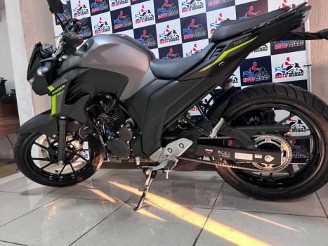 YAMAHA FZ 25 250 Fazer Flex , Foto 5