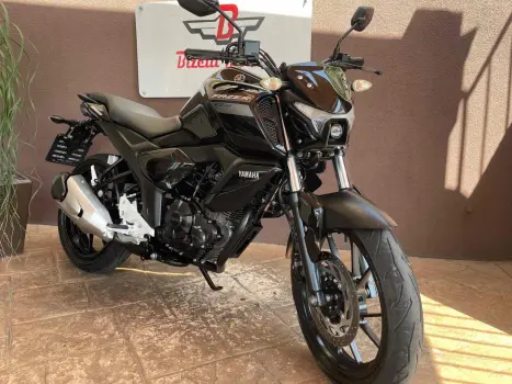 YAMAHA FZ1 Fazer 1000 , Foto 8