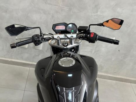 YAMAHA FZ6 Fazer 600 N, Foto 3