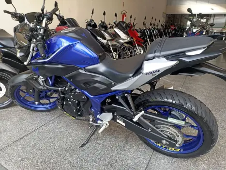 YAMAHA MT-03 300 , Foto 10