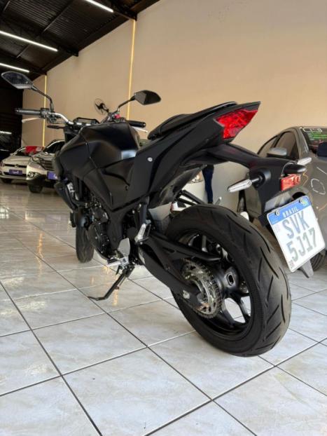 YAMAHA MT-03 300 , Foto 7