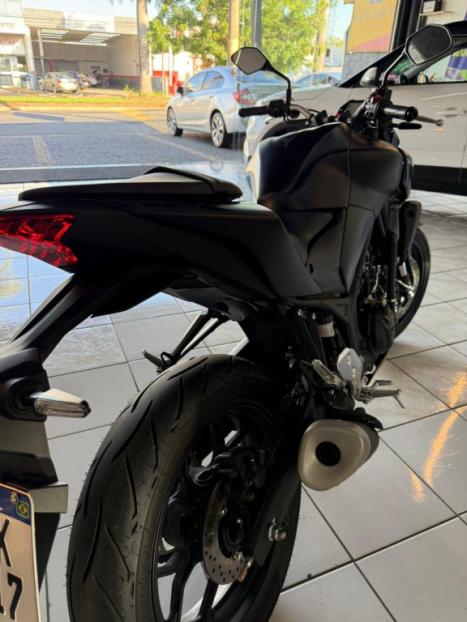 YAMAHA MT-03 300 , Foto 8