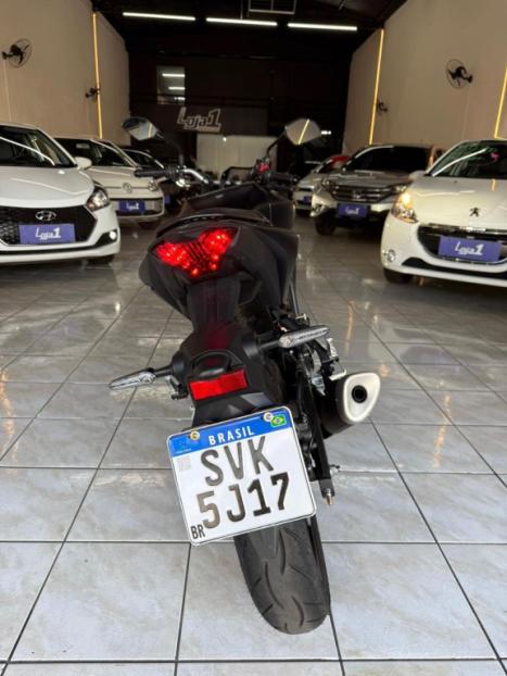YAMAHA MT-03 300 , Foto 9