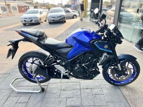 YAMAHA MT-03 300 ABS, Foto 2