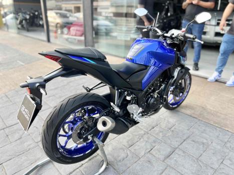 YAMAHA MT-03 300 ABS, Foto 3