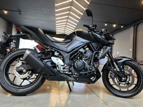 YAMAHA MT-03 300 ABS, Foto 2