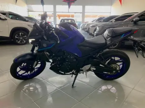 YAMAHA MT-03 300 ABS, Foto 4