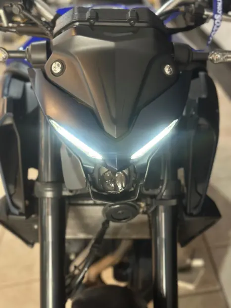 YAMAHA MT-03 300 ABS, Foto 12