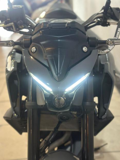 YAMAHA MT-03 300 ABS, Foto 14