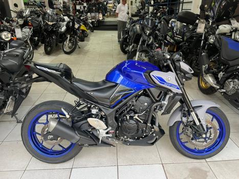 YAMAHA MT-03 300 ABS, Foto 1