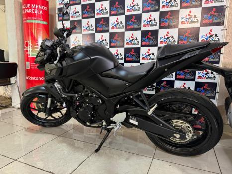 YAMAHA MT-03 300 ABS, Foto 4