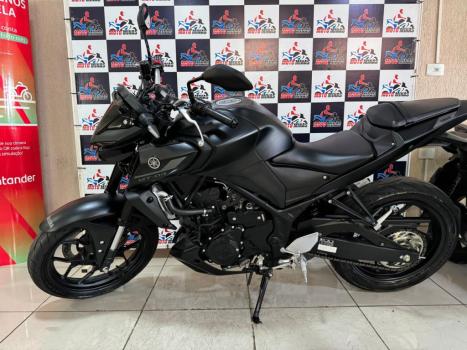 YAMAHA MT-03 300 ABS, Foto 2