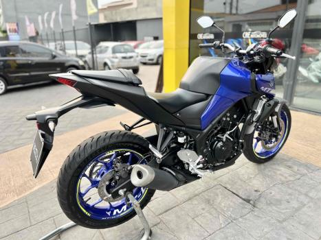 YAMAHA MT-03 300 ABS, Foto 3