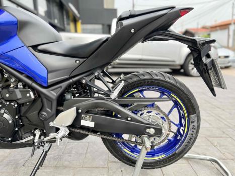 YAMAHA MT-03 300 ABS, Foto 10