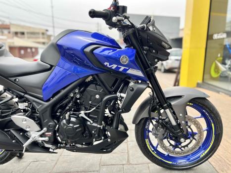 YAMAHA MT-03 300 ABS, Foto 12