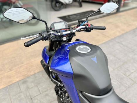 YAMAHA MT-03 300 ABS, Foto 15