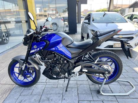 YAMAHA MT-03 300 ABS, Foto 6