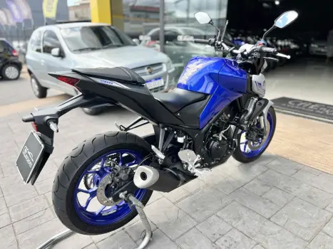 YAMAHA MT-03 300 ABS, Foto 3