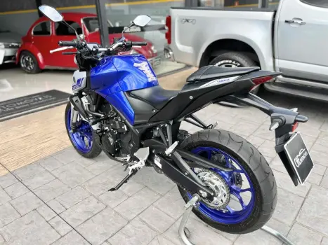 YAMAHA MT-03 300 ABS, Foto 5