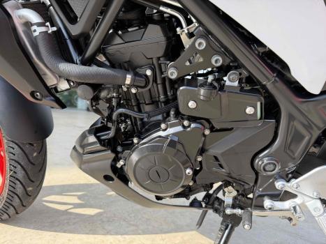 YAMAHA MT-03 300 ABS, Foto 7