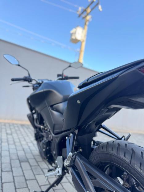 YAMAHA MT-03 300 ABS, Foto 3