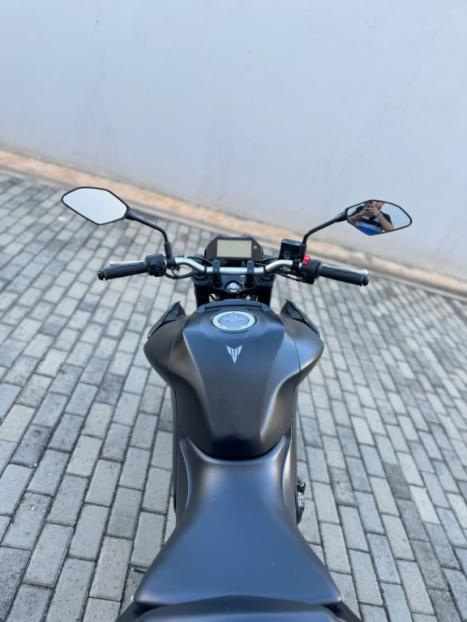 YAMAHA MT-03 300 ABS, Foto 5