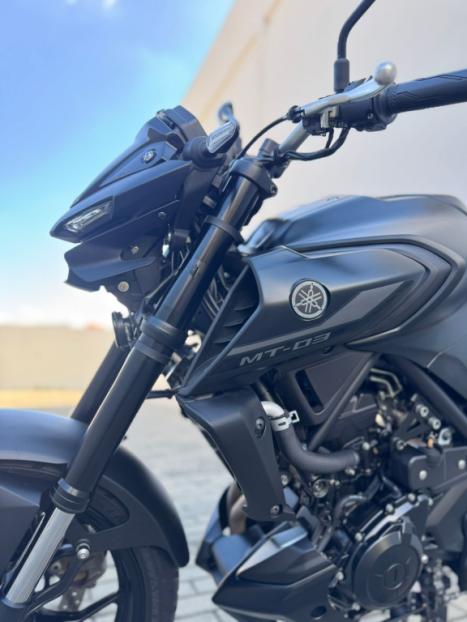 YAMAHA MT-03 300 ABS, Foto 6