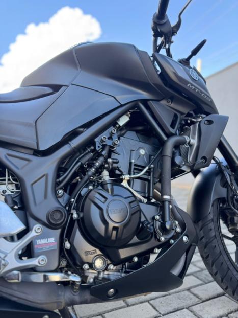 YAMAHA MT-03 300 ABS, Foto 9