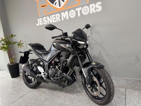 YAMAHA MT-03 300 ABS, Foto 2