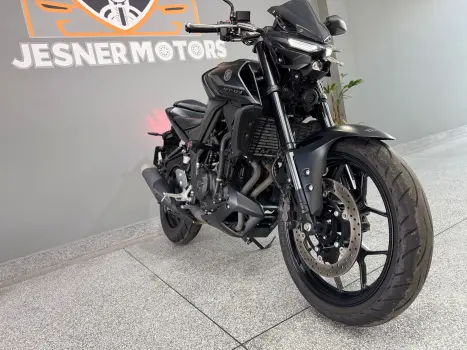 YAMAHA MT-03 300 ABS, Foto 11