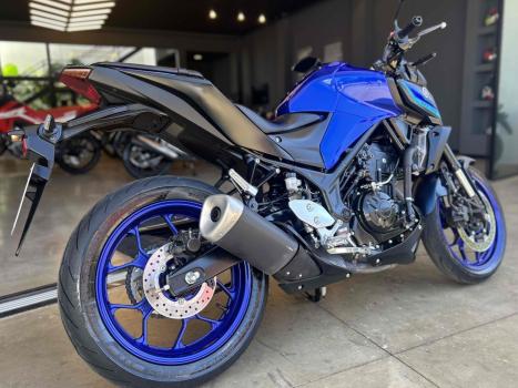 YAMAHA MT-03 300 ABS, Foto 3