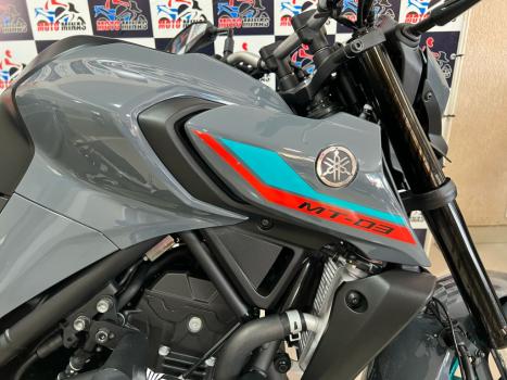 YAMAHA MT-03 300 ABS, Foto 11