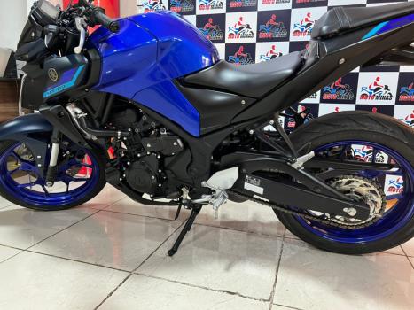 YAMAHA MT-03 300 ABS, Foto 3