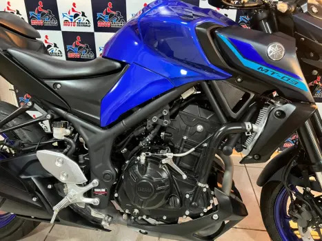 YAMAHA MT-03 300 ABS, Foto 11