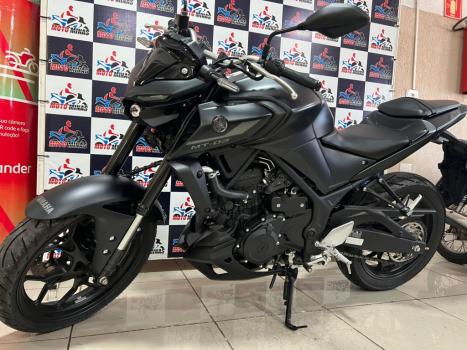YAMAHA MT-03 300 ABS, Foto 2