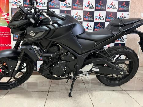 YAMAHA MT-03 300 ABS, Foto 3