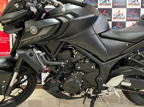 YAMAHA MT-03 300 ABS, Foto 4