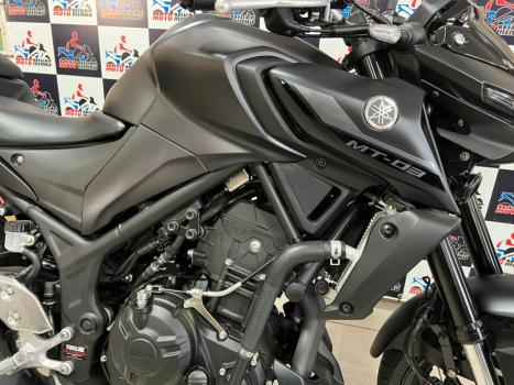 YAMAHA MT-03 300 ABS, Foto 13