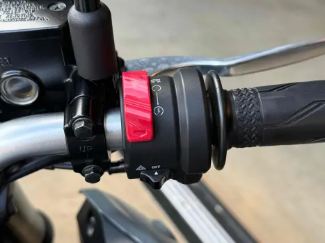 YAMAHA MT-03 300 ABS, Foto 9