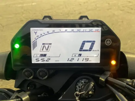 YAMAHA MT-03 300 ABS, Foto 8