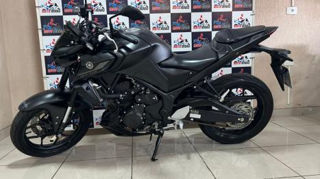 YAMAHA MT-03 300 ABS, Foto 3