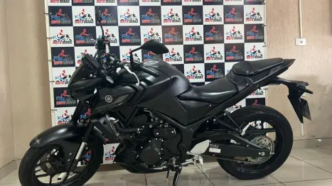 YAMAHA MT-03 300 ABS, Foto 7