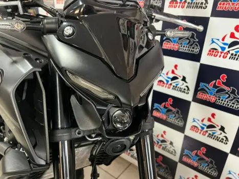 YAMAHA MT-03 300 ABS, Foto 13