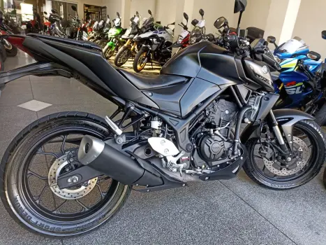 YAMAHA MT-03 300 ABS, Foto 9