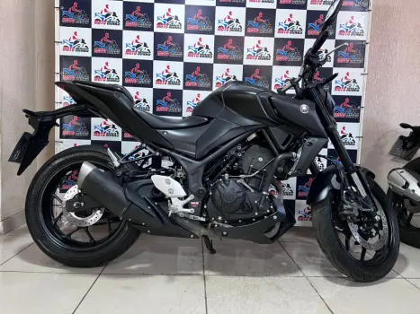 YAMAHA MT-03 300 ABS, Foto 9