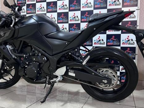 YAMAHA MT-03 300 ABS, Foto 4
