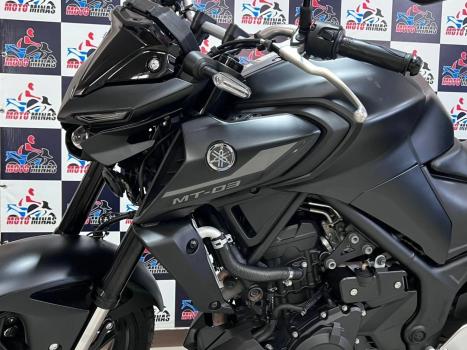 YAMAHA MT-03 300 ABS, Foto 5
